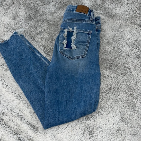 American Eagle size 00 short ripped jeans - Picture 4 of 8